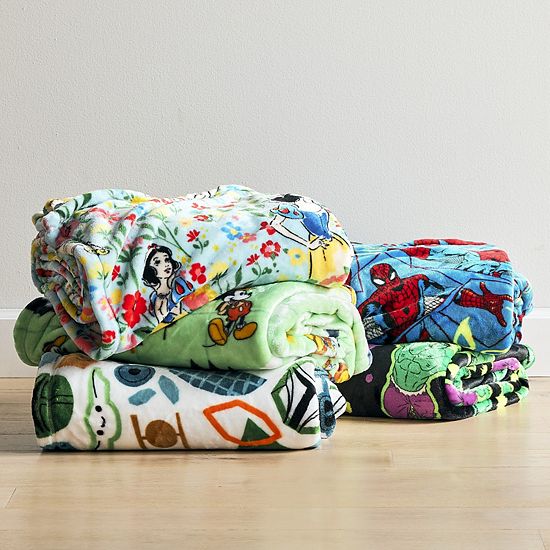 Marvel Oversized Supersoft Plush Throw By The Big One®