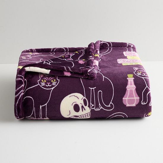 The Big One® Halloween Oversized Supersoft Plush Throw Blanket